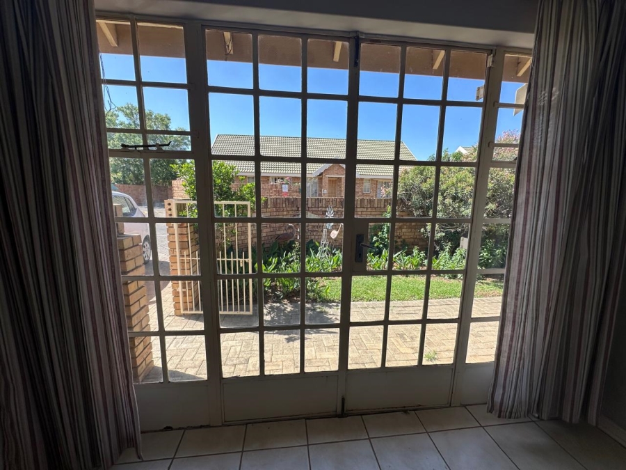 To Let 3 Bedroom Property for Rent in Groenvlei Sh Free State